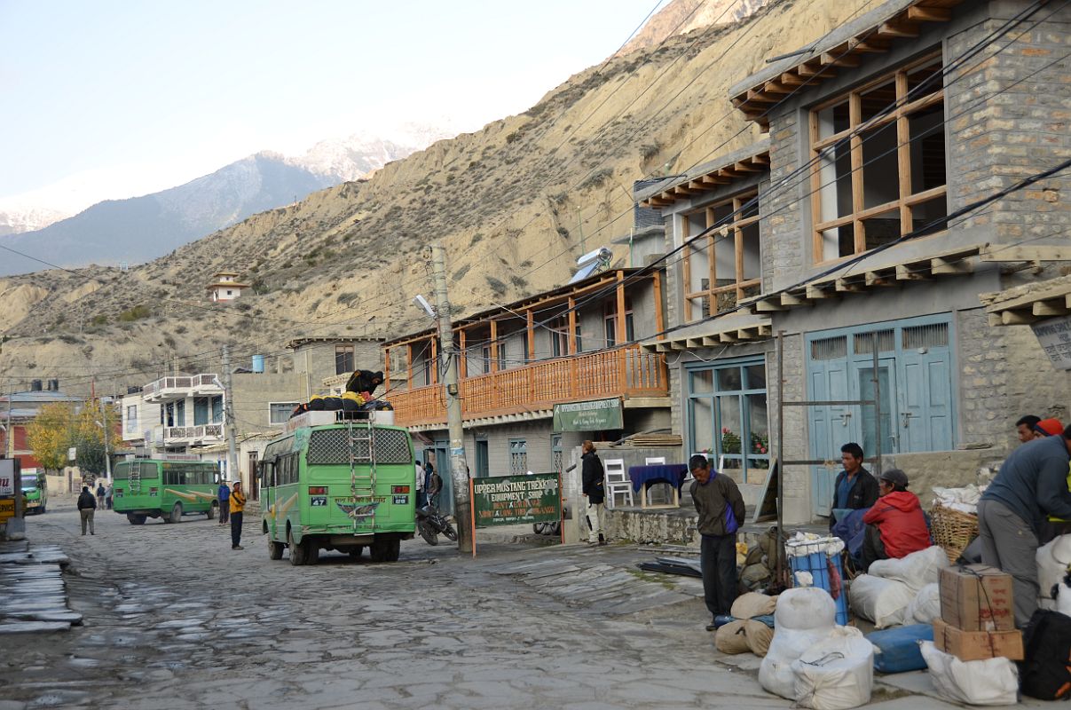 05 Jomsom Street Early Monring 